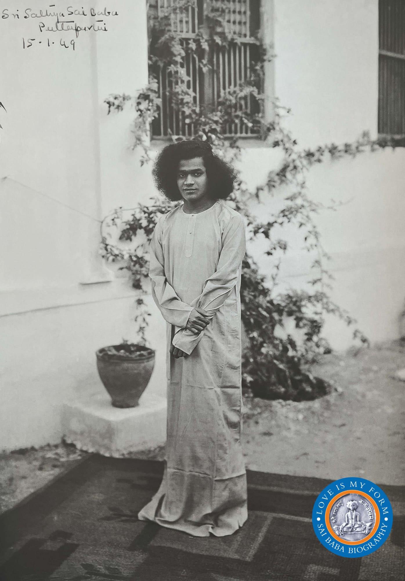 Sai Baba at Sriniketan the Chincholi house at Hyderabad. Photo from Love Is My Form: The Advent Book by R. Padmanaban